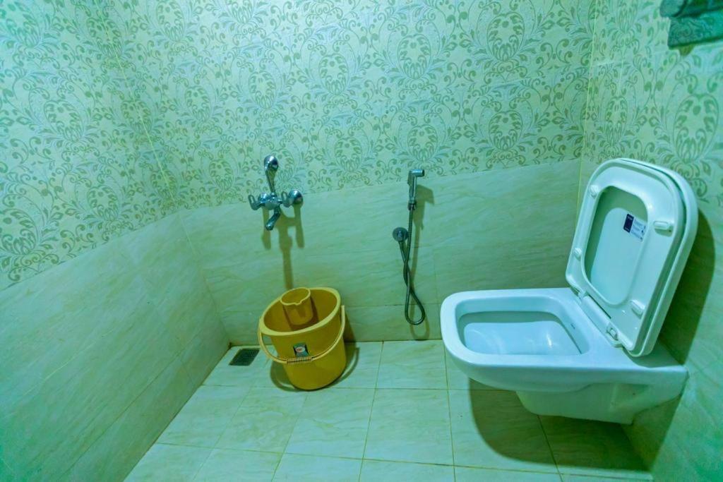 Dreamland Retreat With Swimming Pool Appartement Kottakuppam Buitenkant foto