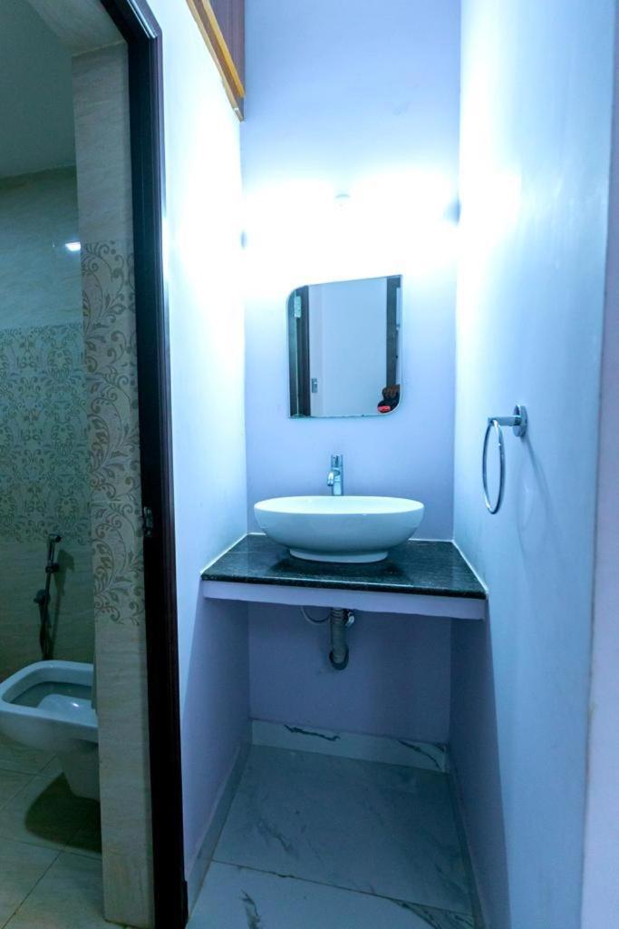 Dreamland Retreat With Swimming Pool Appartement Kottakuppam Buitenkant foto